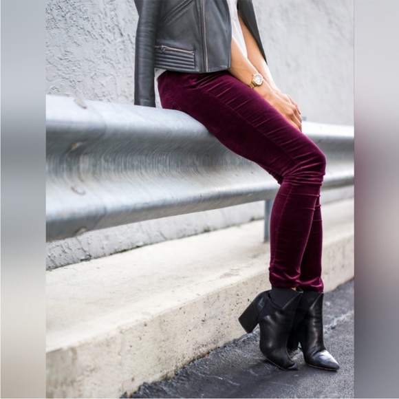 Spanx Velvet Leggings in Rich Burgundy Size Medium - Picture 2 of 12